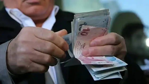 Emeklinin Gözü Kulağı Ankara'da: Kurban Bayramı İkramiyesi Takvimi Şekilleniyor!