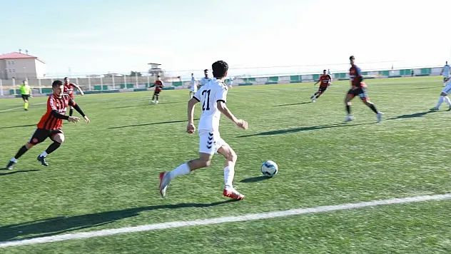 Erciş Örenespor: 2 - İpekyolu Belediyesi Gençlikspor: 3
