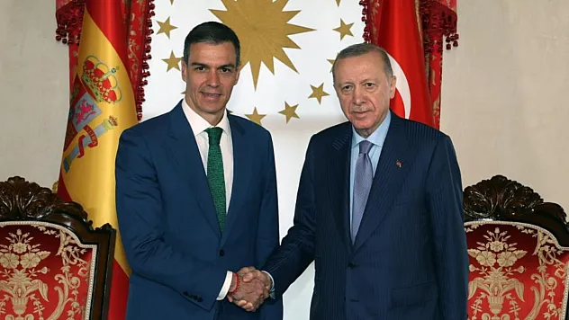 Erdoğan'dan Sanchez'e tebrik telefonu