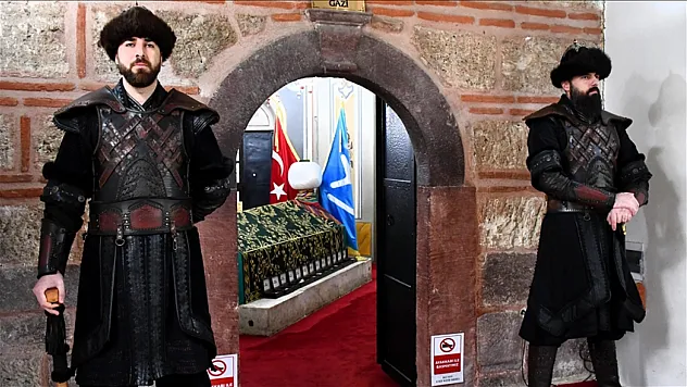 Ertuğrul Gazi Türbesine ziyaretçi akını