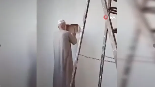 Esad rejiminden sakladığı kütüphanesine 15 yıl sonra kavuştu