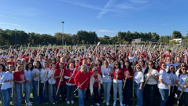 Esenler'de 500 flütçü rekor için aynı anda çaldı