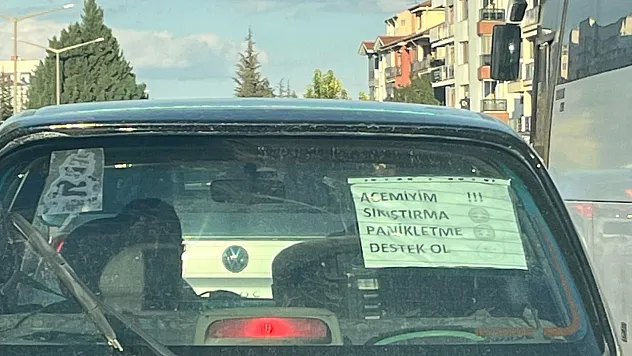 Eskişehir'de 'Acemi Sürücü' Notu Trafikte Gülümsetti