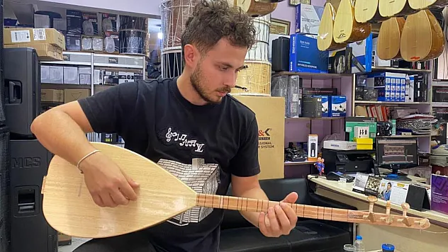 Eskişehir'de Bağlamaya İlgi Sürüyor