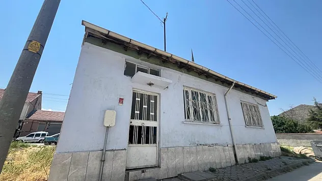 Eskişehir'deki Boş Evde İlginç Olay: levye ile eve girip yerleşmişler