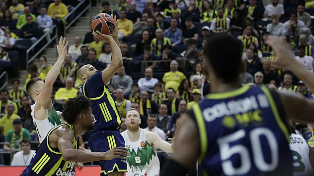 EuroLeague'de Fenerbahçe sahasında mağlup
