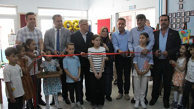 Fatih İlkokulu'nda sergi ve kermes etkinliği