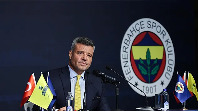 Fenerbahçe Başkanı Sadettin Saran trafik kazası geçirdi! Ataşehir'de korkutan anlar