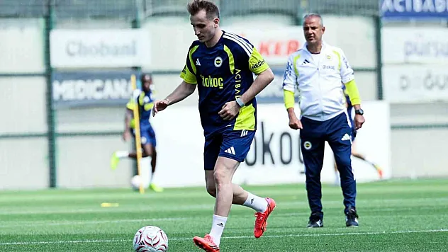 Fenerbahçe'de kamp kadrosu belli oldu