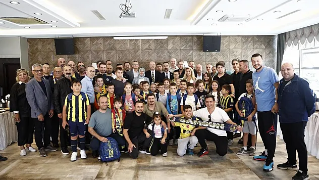 Fenerbahçe'den kırtasiye desteği