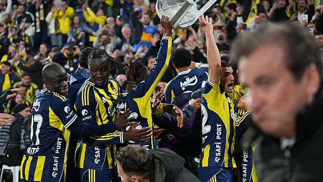 Fenerbahçe, Galatasaray ile puan farkını 1'e indirdi