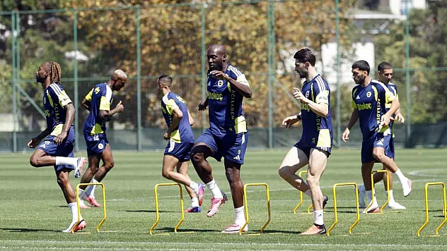 Fenerbahçe, Lyon ile oynayacağı rövanş maçı hazırlıklarına başladı