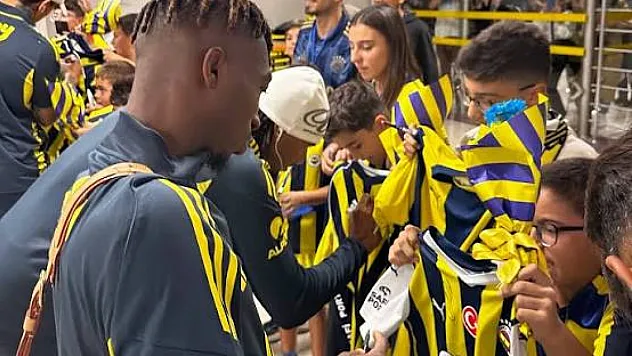 Fenerbahçe Samsun'a geldi Sarı-lacivertli kafileyi taraftarlar coşkuyla karşıladı