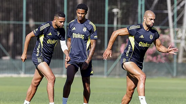 Fenerbahçe, yeni sezon hazırlıklarını sürdürüyor