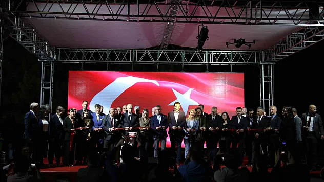 Ferdi Zeyrek Amfi Salonu açılışına katıldı