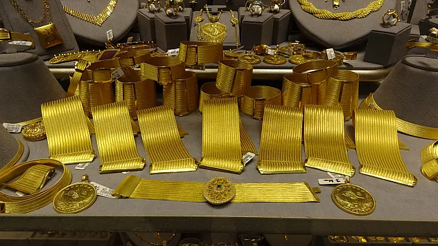 Fındık darbesi kuyumcuya vurdu