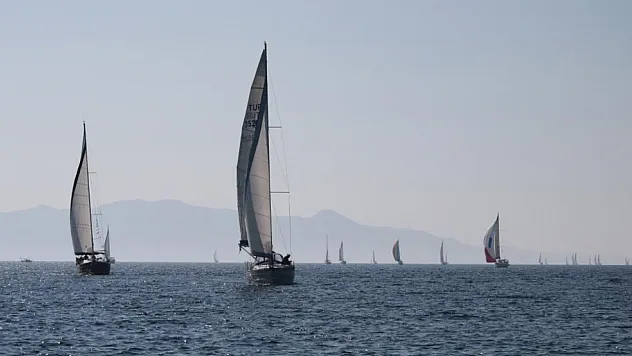 Foça, yelken şenliğine hazırlanıyor