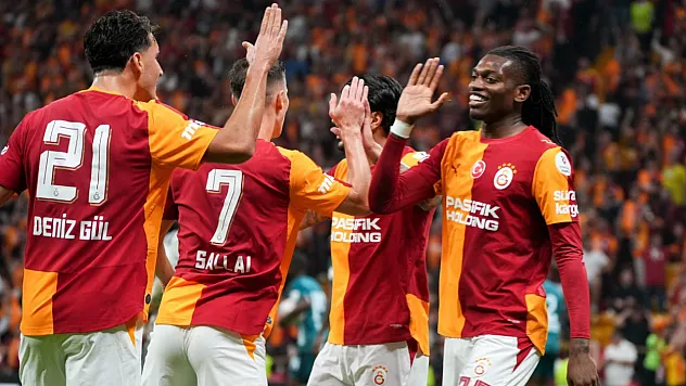 Galatasaray'da üç değişiklik