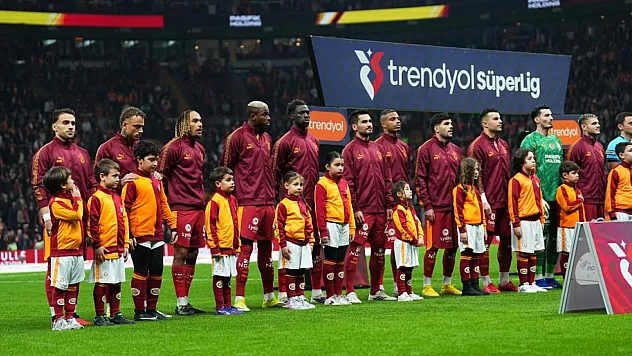 Galatasaray derbi öncesi zirvede