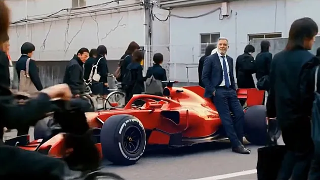 Galibiyet sonrası 'Tokyo Drift' benzer paylaşım! Fink, formula 1 araçla bekledi!