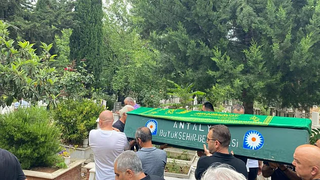 Gazeteci Zeki Özer, son yolculuğuna uğurlandı