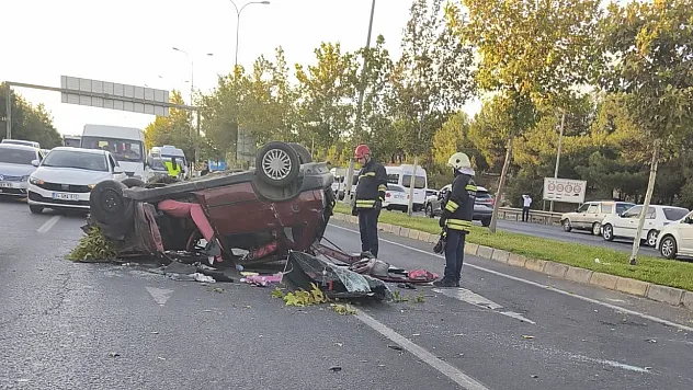 Gaziantep'te takla atan otomobilde 3 yaralı