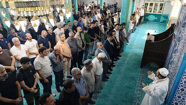 Geminin batmasıyla kaybolan iki kardeş için gıyabi cenaze namazı kılındı