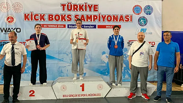 Göknur Gülten Kick Boks Türkiye Şampiyonu