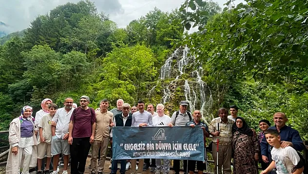 Görme engelli bireyler Karadeniz turunda moral depoladı