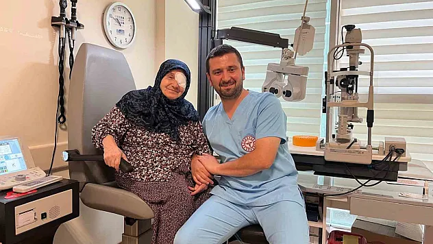 Gözlerine ışığı bu kez doktor torunu verdi