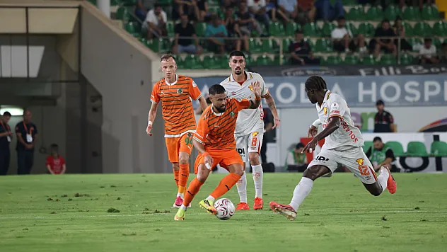 Göztepe Süper Lig'de galibiyet alamayan tek takım kaldı: Son sıraya geriledi
