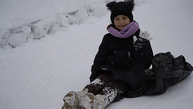 Gümüşhane'de kar tatili eğlenceye dönüştü
