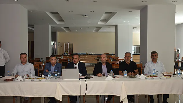 Gümüşhane Üniversitesi Rektörü gazetecilerle bir araya geldi