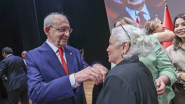 Gürsel Tekin'den '950 TL'ye figüran' iddialarına sert tepki: