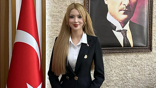 Güzelliğiyle gündem oldu! Ladik Kaymakam Vekili Tuğçe Orhan kimdir? Kariyeri ve hayatı