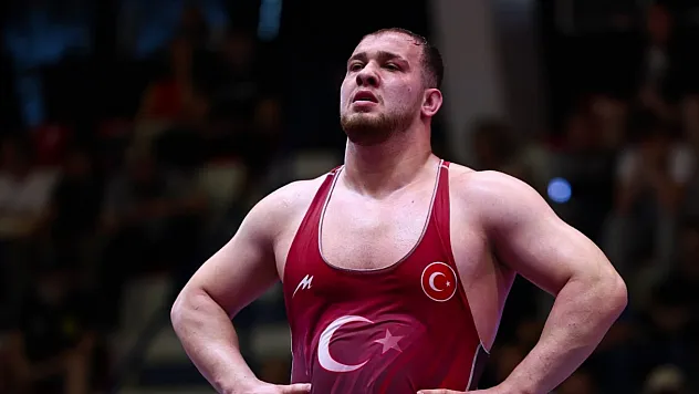 Hakan Büyükçıngıl Akdeniz Oyunları'nda Altın Madalya Kazandı