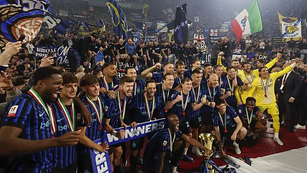 Hakan Çalhanoğlu Tarihe Geçti! Inter, İtalya Kupası'nda Şampiyonluğa Ulaştı
