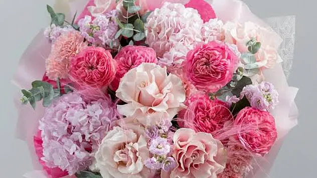 Hangi Ay Hangi Çiçek Sipariş Edilir? Ribbon Flowers'ın Çiçek Takvimi
