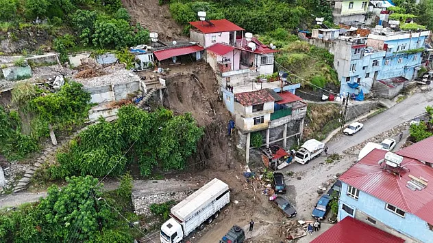 Hatay'da kahreden heyelan: Müstakil ev çöktü, 1 ölü, 2 yaralı!