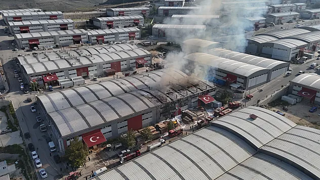 Hatay'da mobilya fabrikasında yangın: Alevler kontrol altına alındı