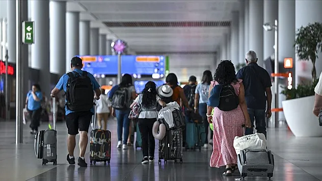 Hava yoluyla 108,8 milyon yolcu seyahat etti