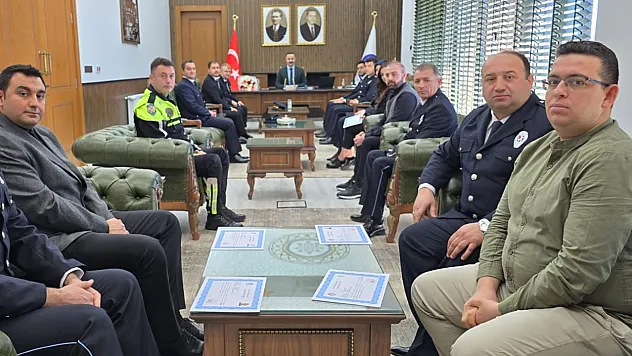 Havza'da 8 polise başarı belgesi verildi