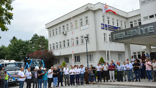 Havza'da hibe edilen yeni belediye araçları dualarla hizmete girdi