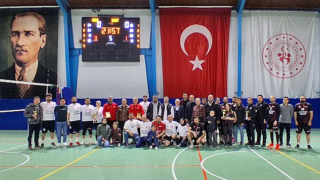 Havza'da voleybol halk turnuvası şampiyonu belli oldu