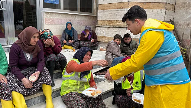 Havza Müftülüğü Sahada! Afetzedeler için 900 kişilik sıcak yemek seferberliği