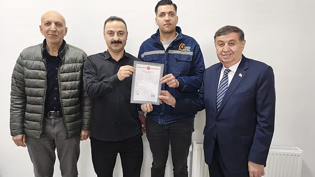 Havza OSB'de üretime geçen fabrikanın tapusu verildi