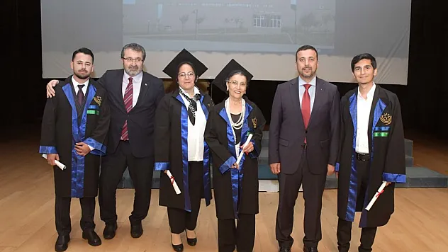 Hayallerinin peşinden gitti 76 yaşında kep attı