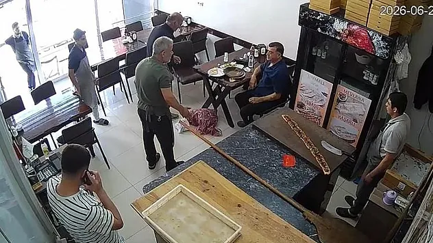Heimlich Manevrası ile Müşterisini Boğulmaktan Kurtardı