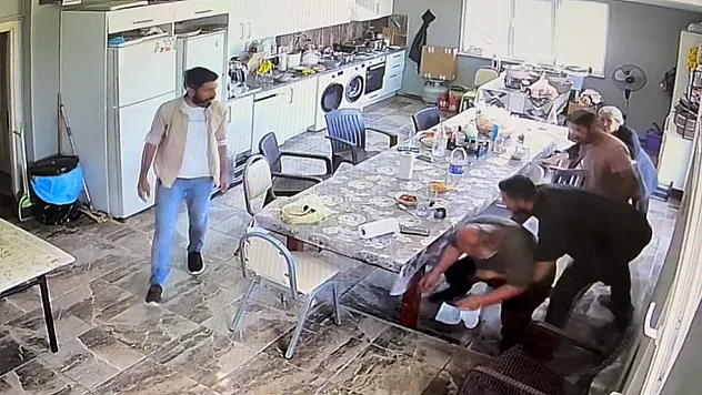 Heimlich manevrasıyla ölümden döndü