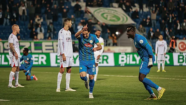 İlk yarıda 3 golle Samsunspor'a gözdağı